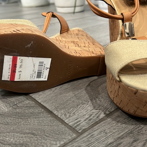 Women Coach Sandals - Picture 2 of 3